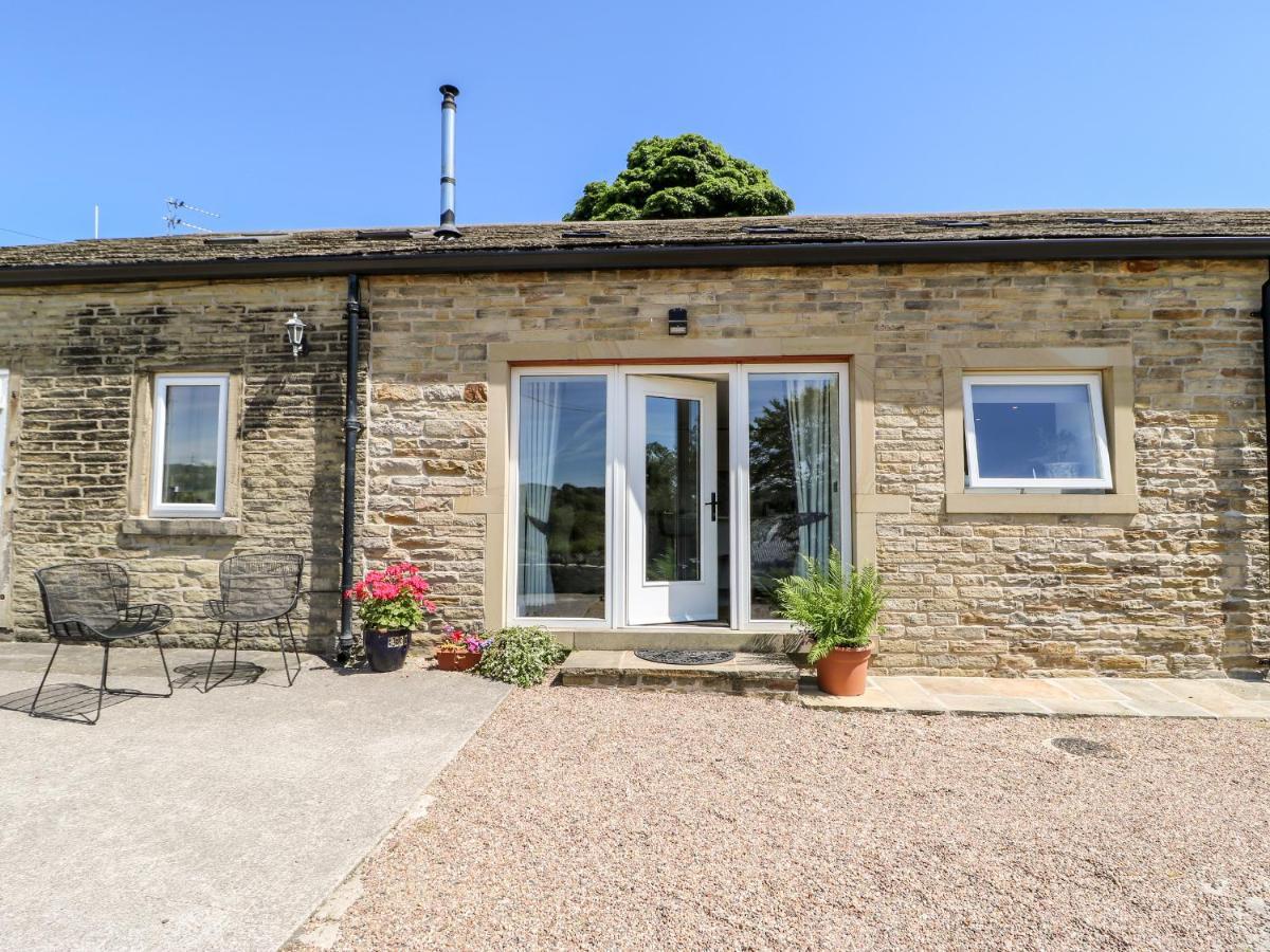 1 Barn Cottages Halifax Exterior photo